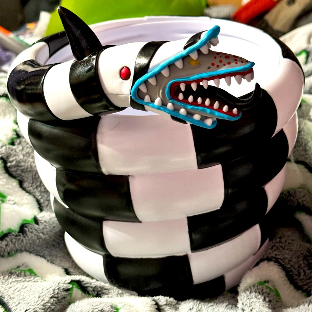 Beetlejuice Sandworm bucket